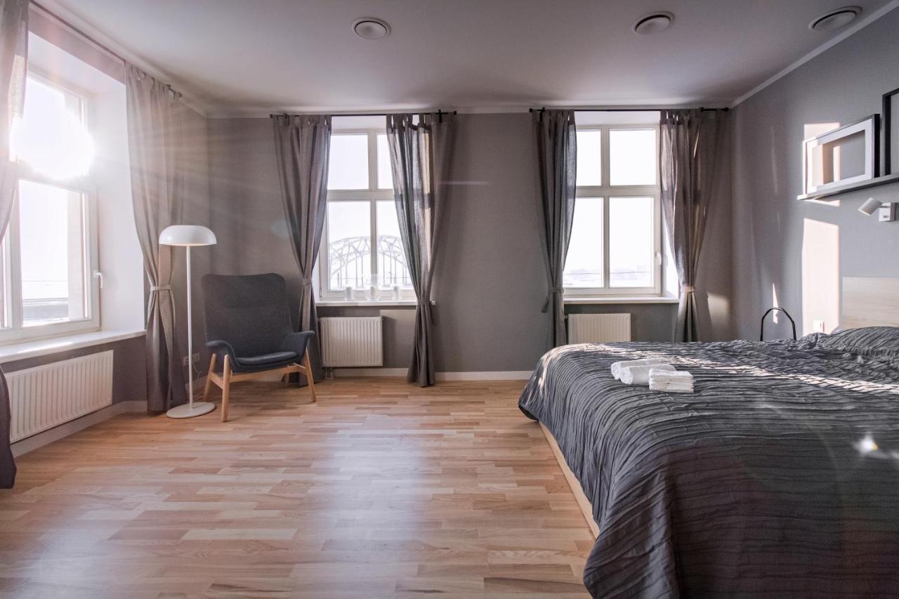 Modern Apartment In Old Riga With A River View Exterior photo